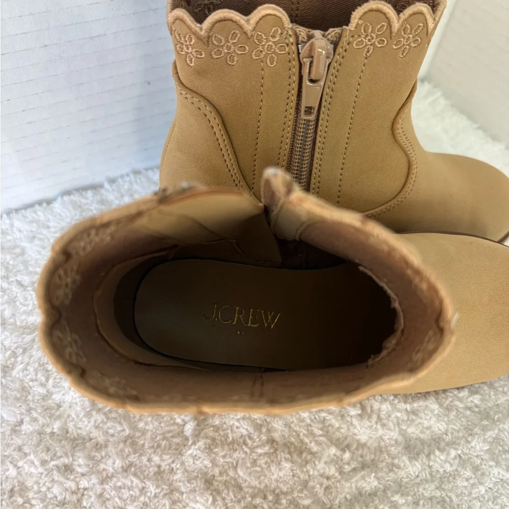 J.Crew Crewcuts Girls Embroidered Sueded Boots, Camel Color, Size 10, New in Box
